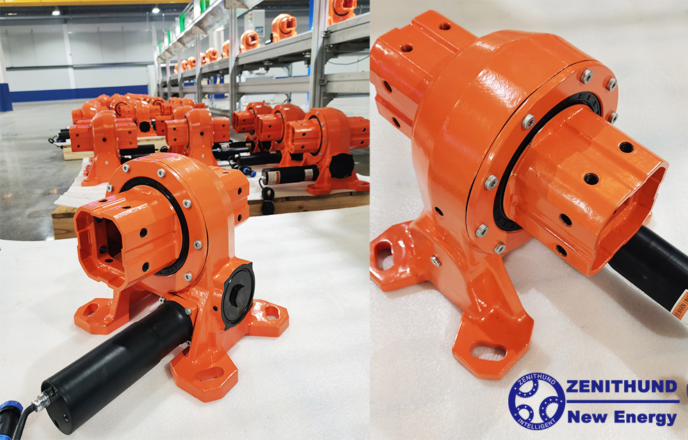 Solar Tracker (5) Solar Tracker (5)